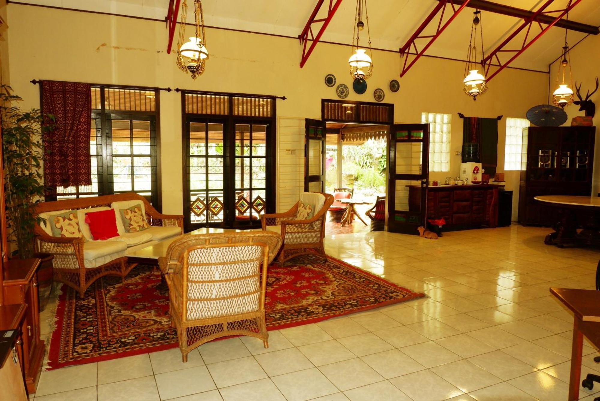 Cemara'S Homestay Batu  Exteriör bild
