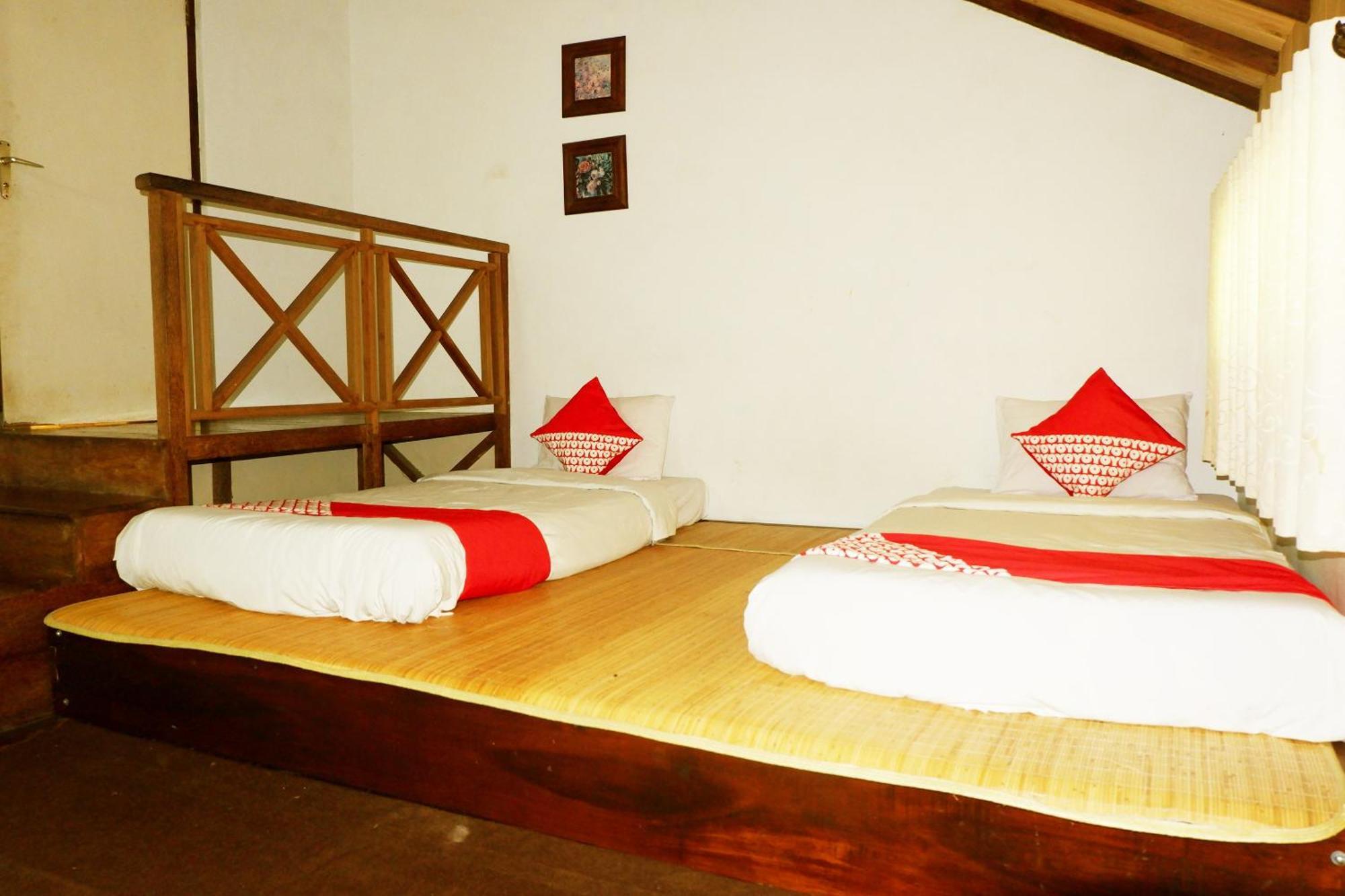 Cemara'S Homestay Batu  Exteriör bild